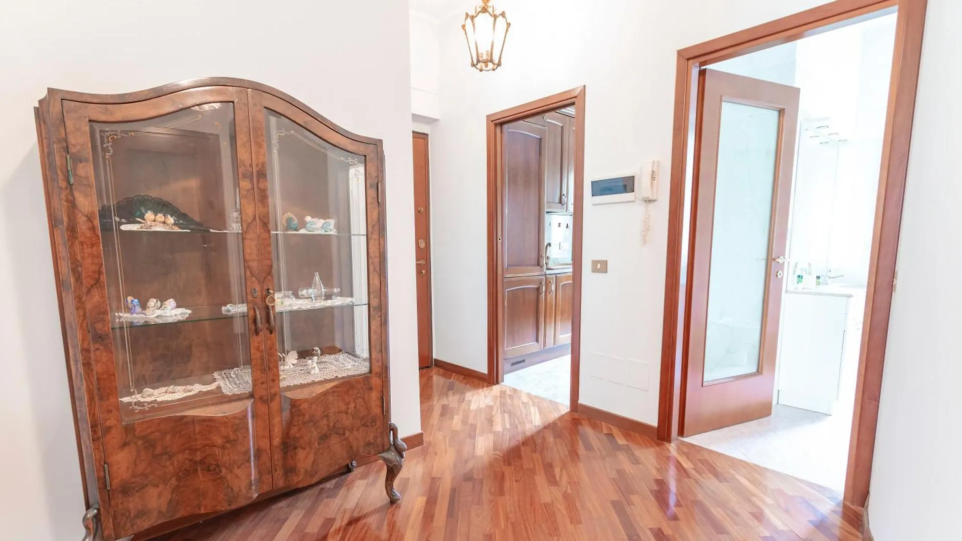 I Host Apartment - Cornalia 24 Milan