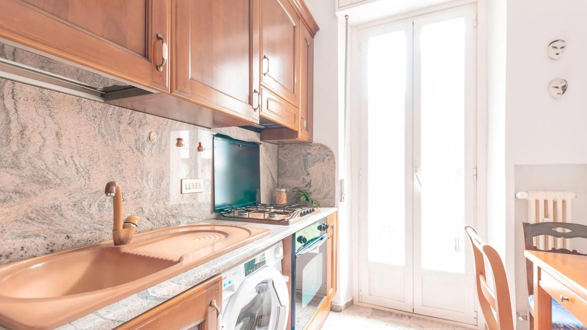 I Host Apartment - Cornalia 24 Milan