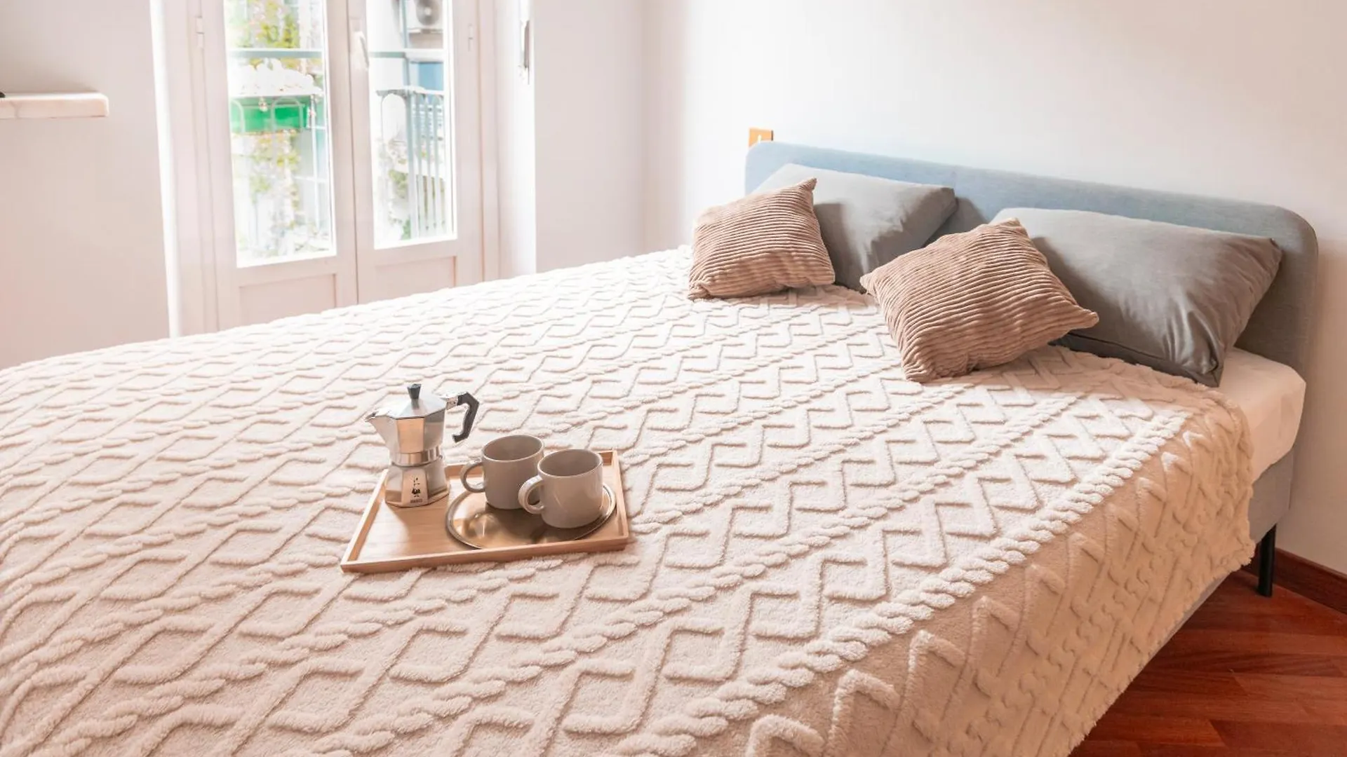 I Host Apartment - Cornalia 24 Milan